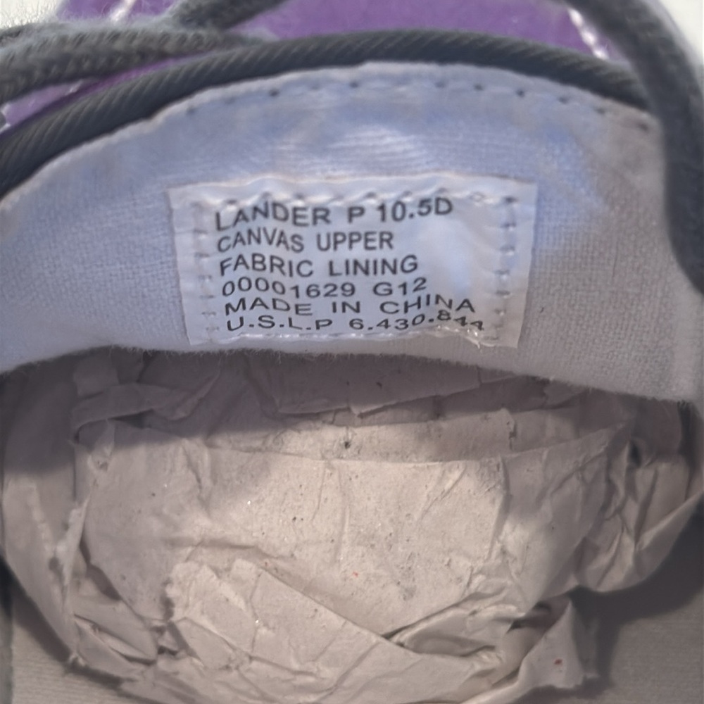 Purple Boat Shoes with White Soles
New 10.5 - Picture 4 of 8